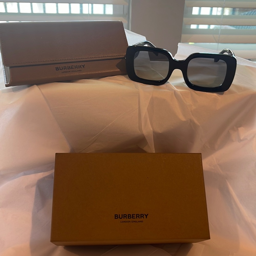 Burberry sunglasses